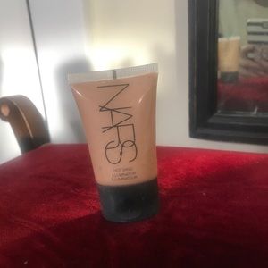 NARS Illuminator